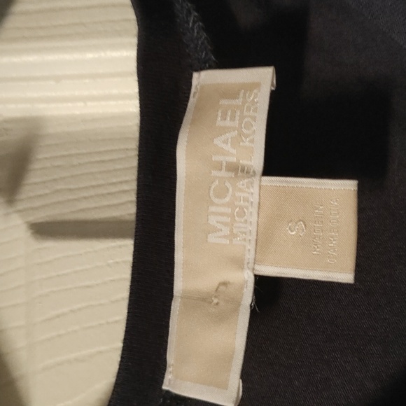 Michael Michael Kors women's sleeveless top - Picture 3 of 5